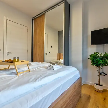 Apartament Woody Luna *